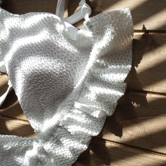 Textured Fabric 2-Piece Bikini Set - Picture 3 of 17